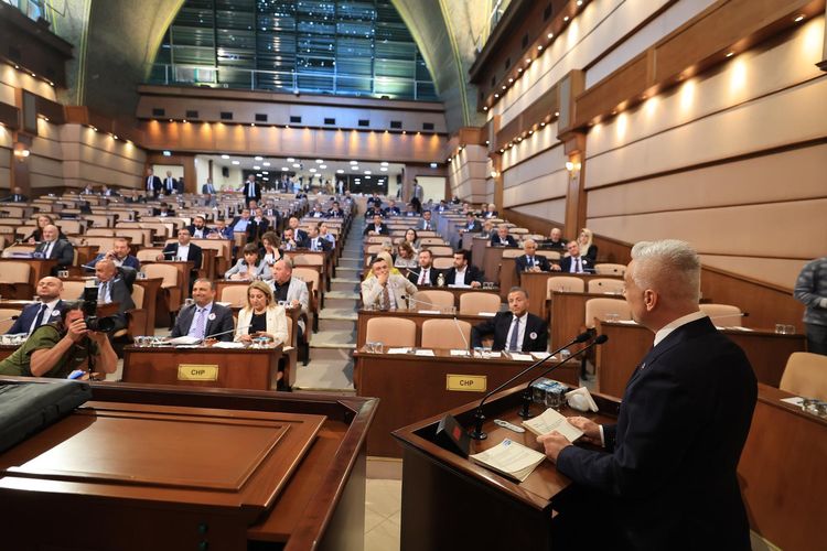 İETT’NİN 2024 YILI FAALİYETLERİ İBB MECLİSİ’NDE ONAYLANDI