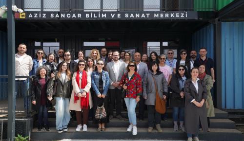 TEMİZ BEYLİKDÜZÜ İÇİN BELEDİYE GÖNÜLLÜLERLE EL ELE