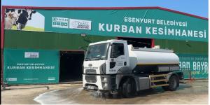 ESENYURT BELEDİYESİ’NDEN KURBAN KESİM ALANLARINDA YOĞUN TEMİZLİK MESAİSİ