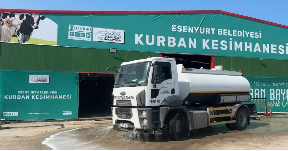 ESENYURT BELEDİYESİ’NDEN KURBAN KESİM ALANLARINDA YOĞUN TEMİZLİK MESAİSİ