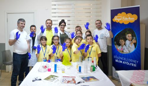 MİNİK YÜREKLER BABALARIYLA SANAT VE BİLİMLE BULUŞTU