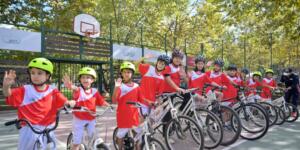 ESENYURT BELEDİYESİ’NDEN ÇOCUKLARA KIŞ SPOR OKULLARINDA BİSİKLET EĞİTİMİ