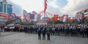 ESENYURTLULAR, BAĞIMSIZLIK MÜCADELESİNİN GURURUNU VE COŞKUSUNU HEP BİRLİKTE YAŞADI!