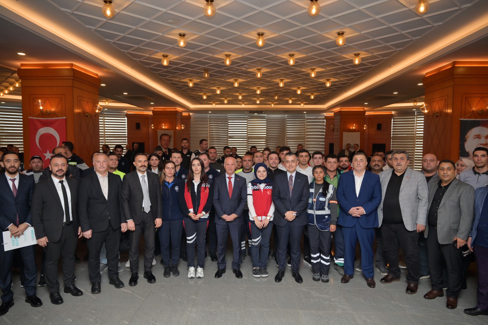 ESENYURT BELEDİYESİNDEN ÇALIŞANLARINA MÜJDE: YENİ TOPLU İŞ SÖZLEŞMESİYLE YÜZDE 35 ZAM VE GENİŞLETİLMİŞ SOSYAL HAKLAR!