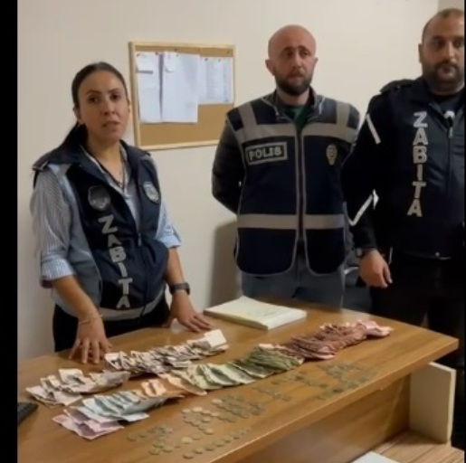 ESENYURT’TA DİLENCİLİK YAPAN YAŞLI KADININ ÜZERİNDEN 625 BİN LİRA DEĞERİNDE ALTIN ÇIKTI!