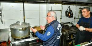 ESENYURT’TA HİJYEN ALARMI: SAĞLIKSIZ KOŞULLARDA ÜRETİM YAPAN RESTORANA EN ÜST SINIRDAN CEZA!