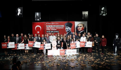 ATA’YA ÖZLEM ŞİİR OKUMA YARIŞMASI’NDA DUYGULU ANLAR YAŞANDI