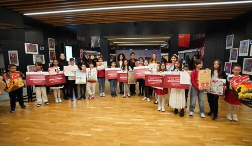 ÇOCUKLAR CUMHURİYET’İ RESİM VE ŞİİRLERLE ANLATTI