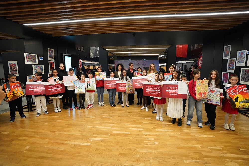 ÇOCUKLAR CUMHURİYET’İ RESİM VE ŞİİRLERLE ANLATTI