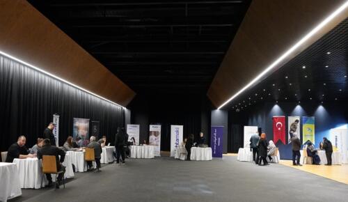 BEYLİKDÜZÜ’NDE ENGELLİ BİREYLER İŞ DÜNYASIYLA BULUŞTU