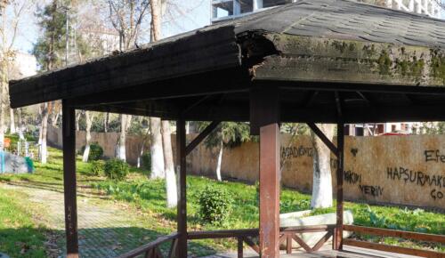 BEYLİKDÜZÜ’NDE PARKLARA YÖNELİK SALDIRILAR ARTIYOR: BİR AYDA ÜÇ PARK TAHRİP EDİLDİ