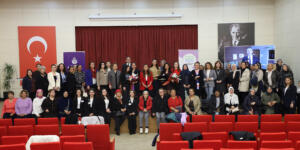 BÜYÜKÇEKMECE’DE KADINLAR, ŞİDDETE KARŞI BİR ARAYA GELDİ