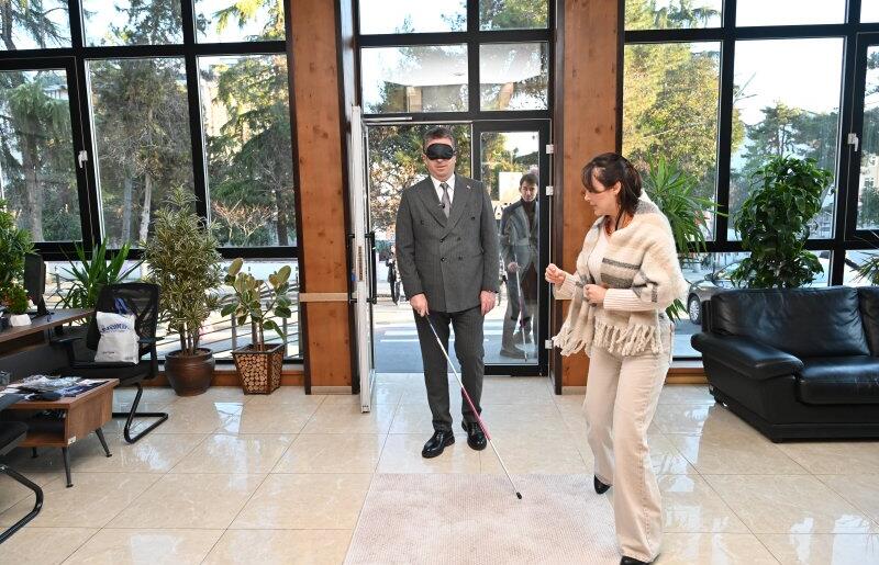 ”HER BİREY EŞİT VE ENGELSİZ BİR DÜNYAYI HAK EDER”