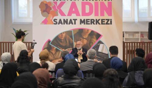 EBRU SANATININ USTASI ESENYURT’TA SANATSEVERLERLE BULUŞTU