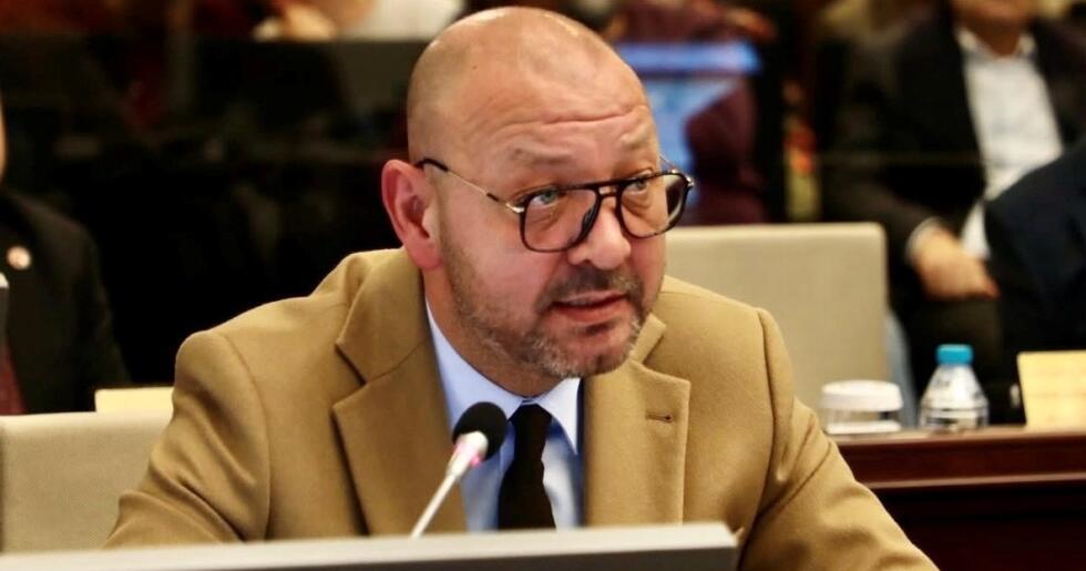 İSKENDER FINDIK:“AFAD YÖNETİMİNE DİKKAT ÇEKTİ”