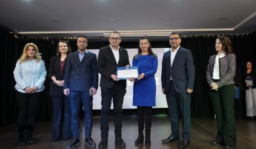 UYGULAMALI MUHASEBE EĞİTİMİ ÜÇÜNCÜ DÖNEM MEZUNLARINI VERDİ