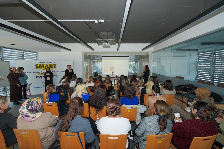 BEYLİKDÜZÜ’NDE KADIN GİRİŞİMCİLERİN TEKNOLOJİ BULUŞMASI