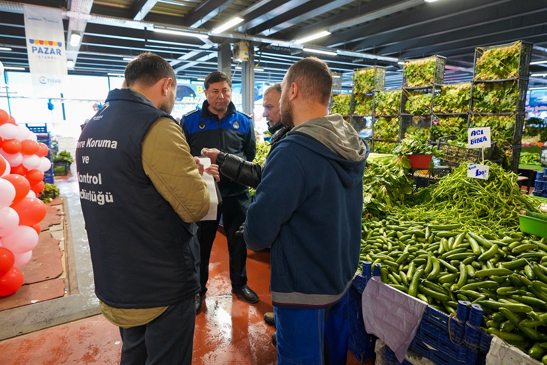 BEYLİKDÜZÜ’NDE PAZAR ATIKLARI GERİ DÖNÜŞÜME KAZANDIRILIYOR