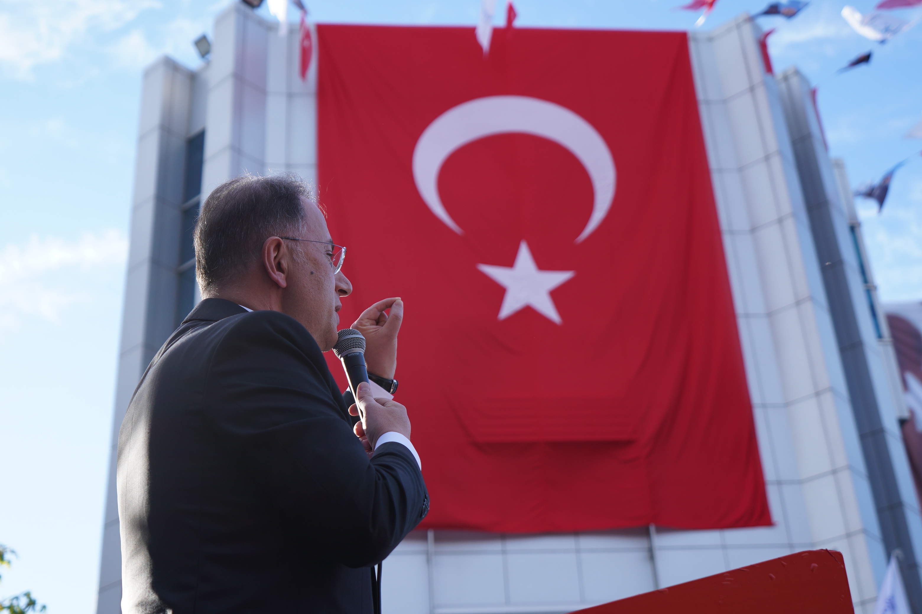 BEYLİKDÜZÜ BELEDİYE BAŞKANI ÇALIK YENİDEN SİLİVRİ’YE SEVK EDİLDİ