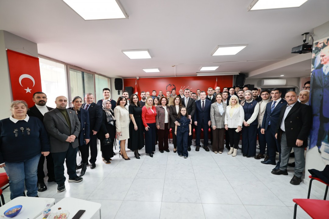 BAŞKAN BALCIOĞLU, CHP SİLİVRİ İLÇE BAŞKANLIĞI’NDA BAYRAMLAŞMA PROGRAMINA KATILDI