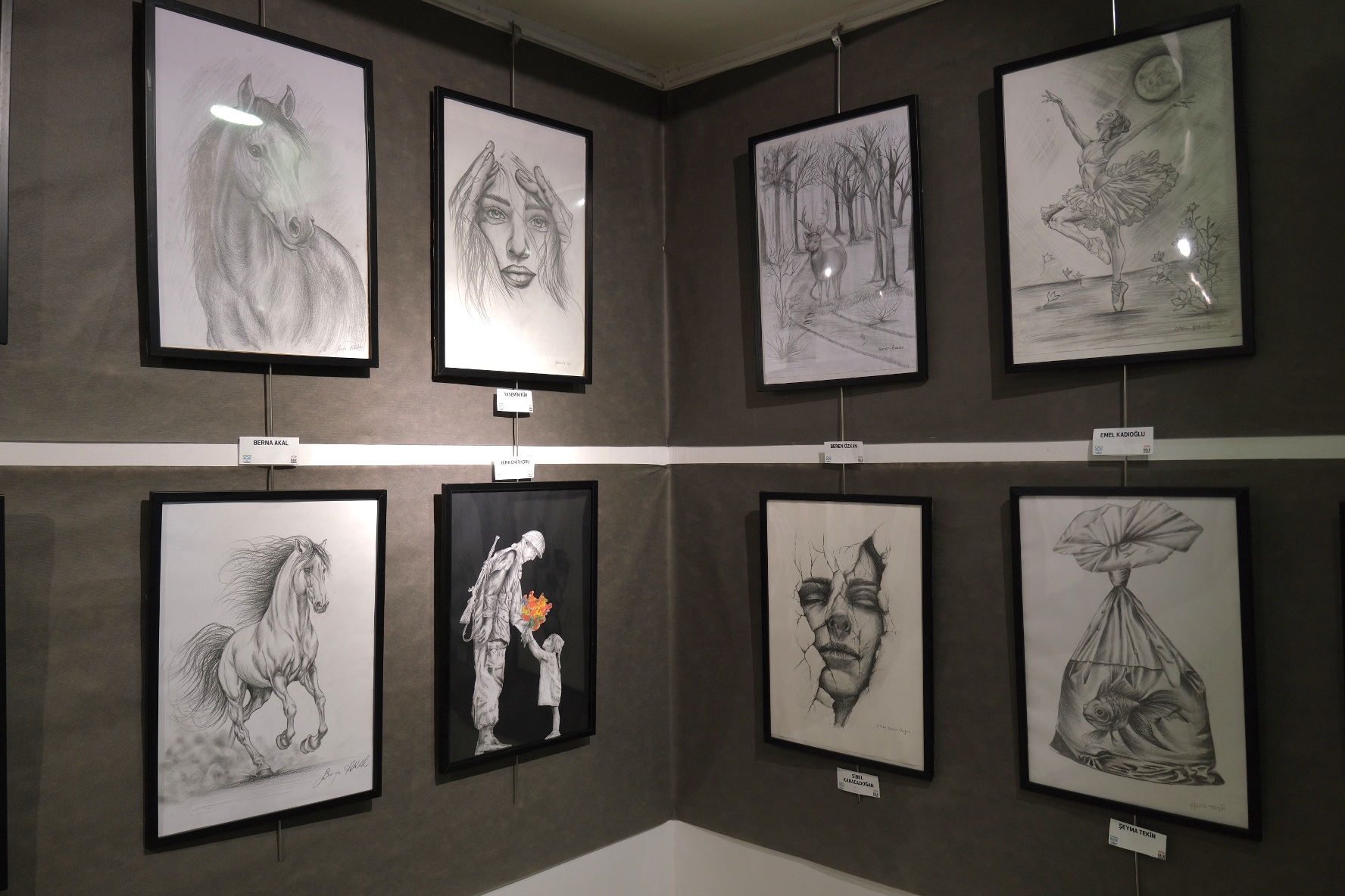 “ÇİZGİDEN RENGE” RESİM SERGİSİ YOĞUN İLGİ GÖRDÜ