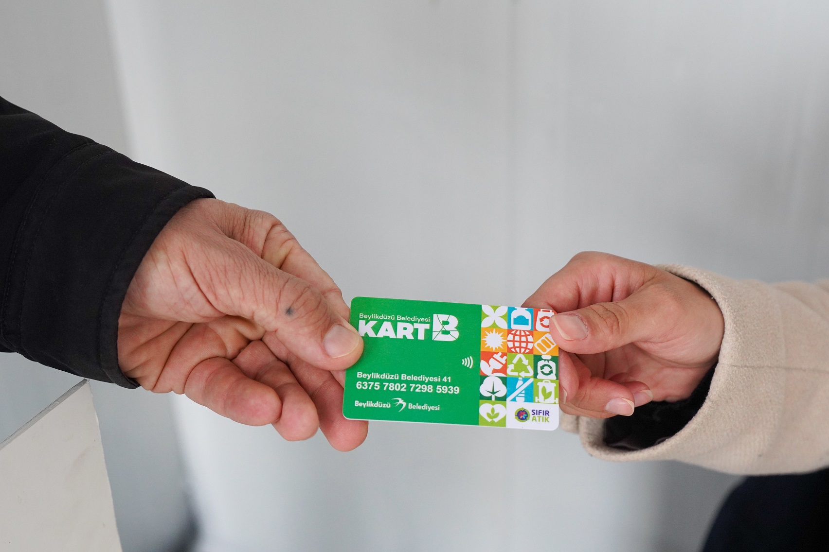 BEYLİKDÜZÜ’NDE ATIKLAR “KART B” İLE KAZANCA DÖNÜŞÜYOR