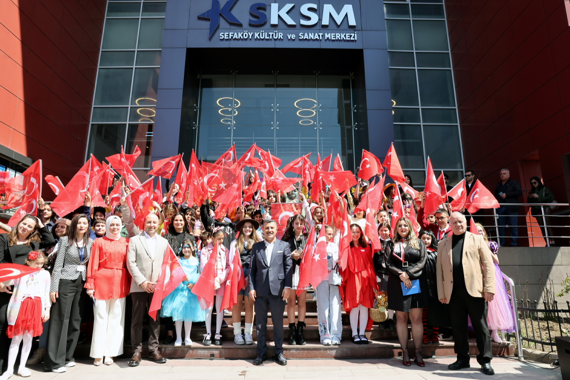 ÇOCUKLAR HAYAL GÜCÜNÜ SANATLA BULUŞTURDU