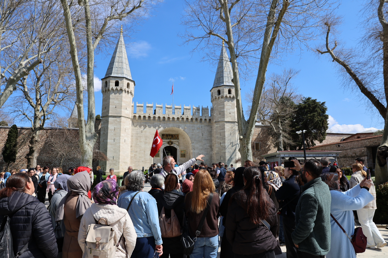 KÜÇÜKÇEKMECE’DE KÜLTÜR VE SANAT GEZİLERİ DEVAM EDİYOR
