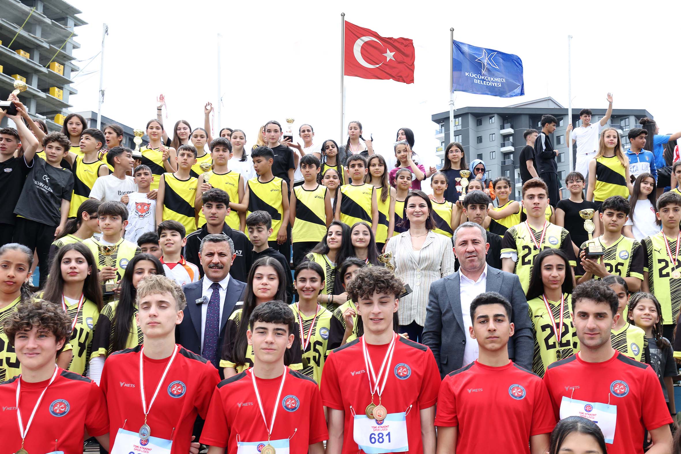 KÜÇÜKÇEKMECE’DE 19 MAYIS GENÇLİK KOŞUSU DÜZENLENDİ