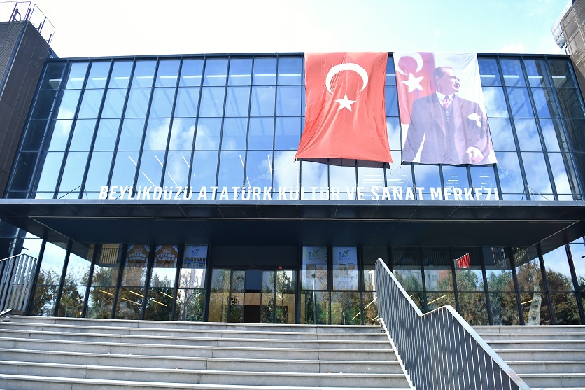 BEYLİKDÜZÜ SAHNESİ’NDE MAYIS AYI DOPDOLU