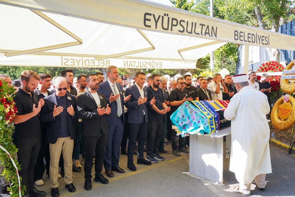 BEYLİKDÜZÜ ÇOCUK MECLİSİ’NİN İLK BAŞKANI SUZAN RÜYA SON YOLCULUĞUNA UĞURLANDI