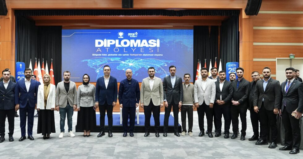 BİLAL ERDOĞAN: “İSLAM DÜNYASININ BİRLİKTE GÜÇLÜ OLMASINA ÖNCÜLÜK EDEBİLİRİZ”