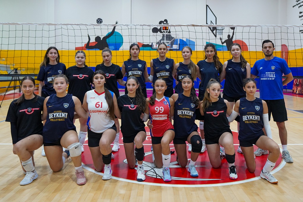 BEYLİKDÜZÜ’NÜN GENÇ VOLEYBOLCULARI ZAFER KUPASI’NDA TER DÖKTÜ