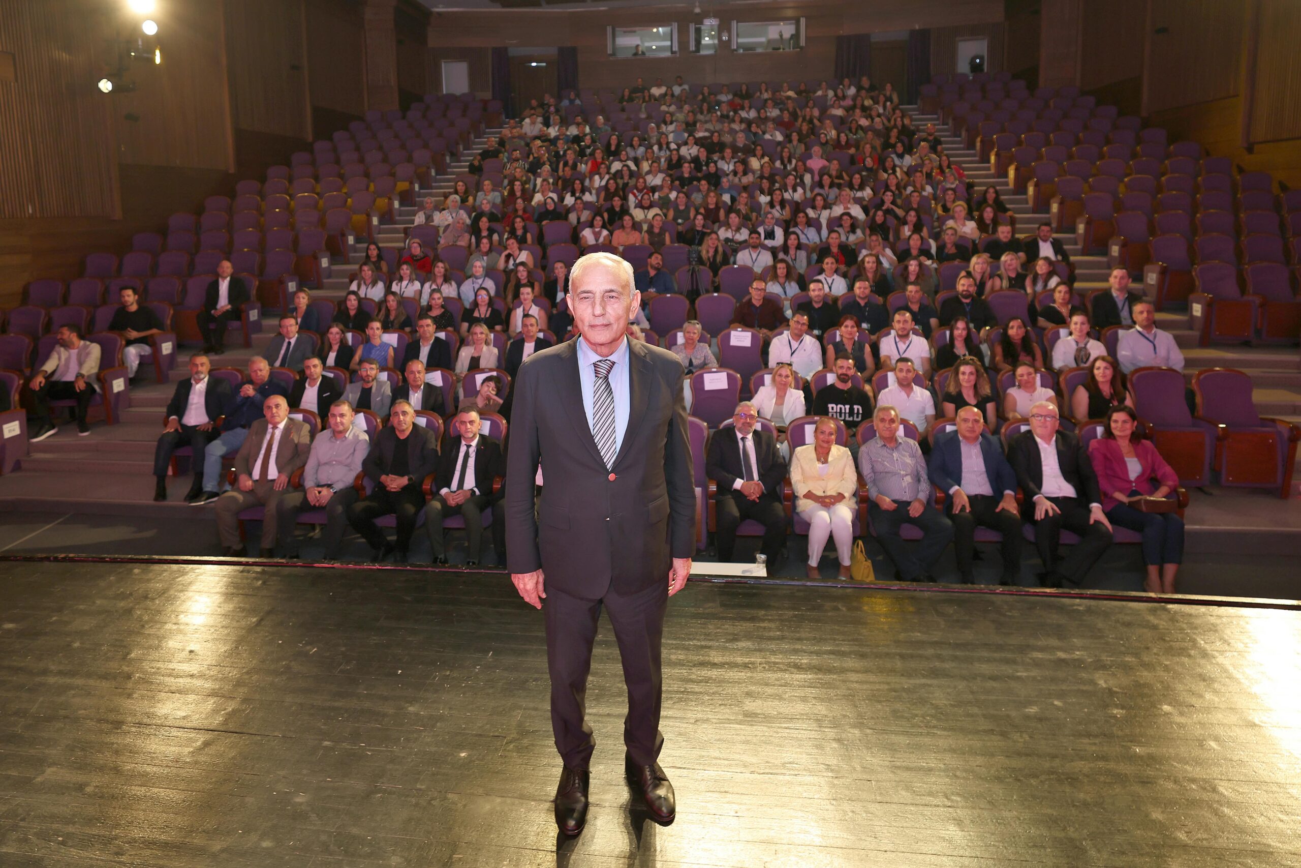 KÜÇÜKÇEKMECE BELEDİYESİ YENİ EĞİTİM EKOSİSTEMİ “ENSTİTÜ KÜÇÜKÇEKMECE”Yİ TANITTI