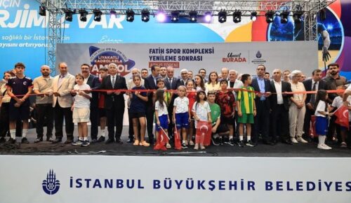 YENİLENEN İBB FATİH SPOR KOMPLEKSİ HİZMETE AÇILDI