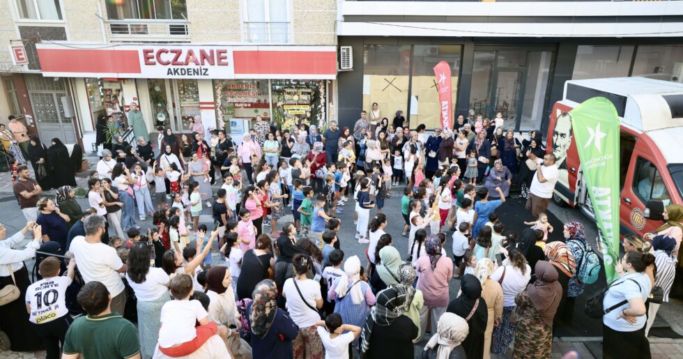 ‘SOKAKTA OYUN VAR’LA ÇOCUKLAR, YAZ BOYUNCA GELENEKSEL ÇOCUK OYUNLARIYLA BULUŞTU