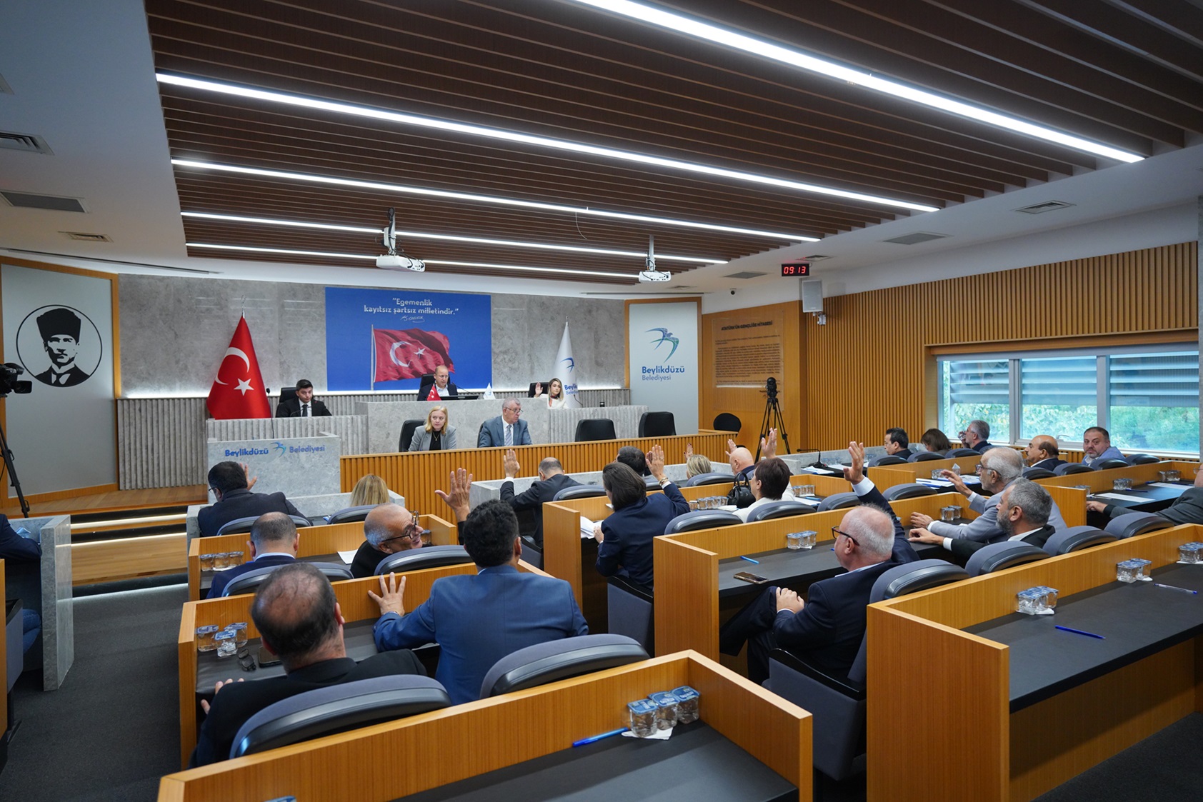 2027 MALİ YILI BÜTÇESİ OY ÇOKLUĞUYLA KABUL EDİLDİ